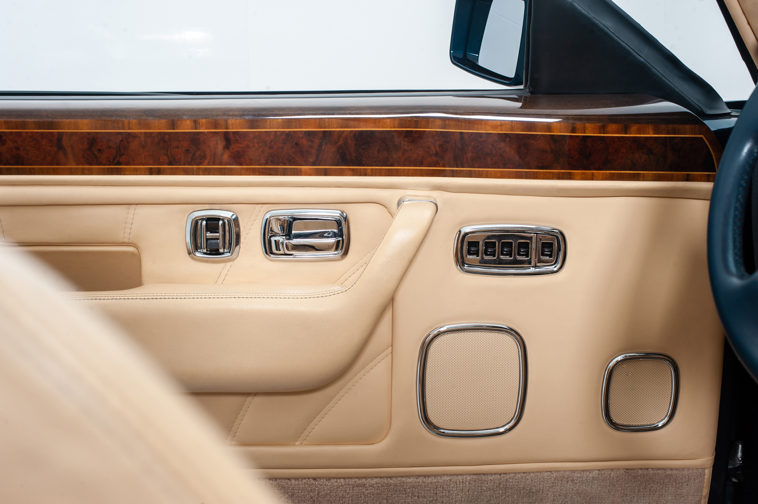 Rolls-Royce Corniche V