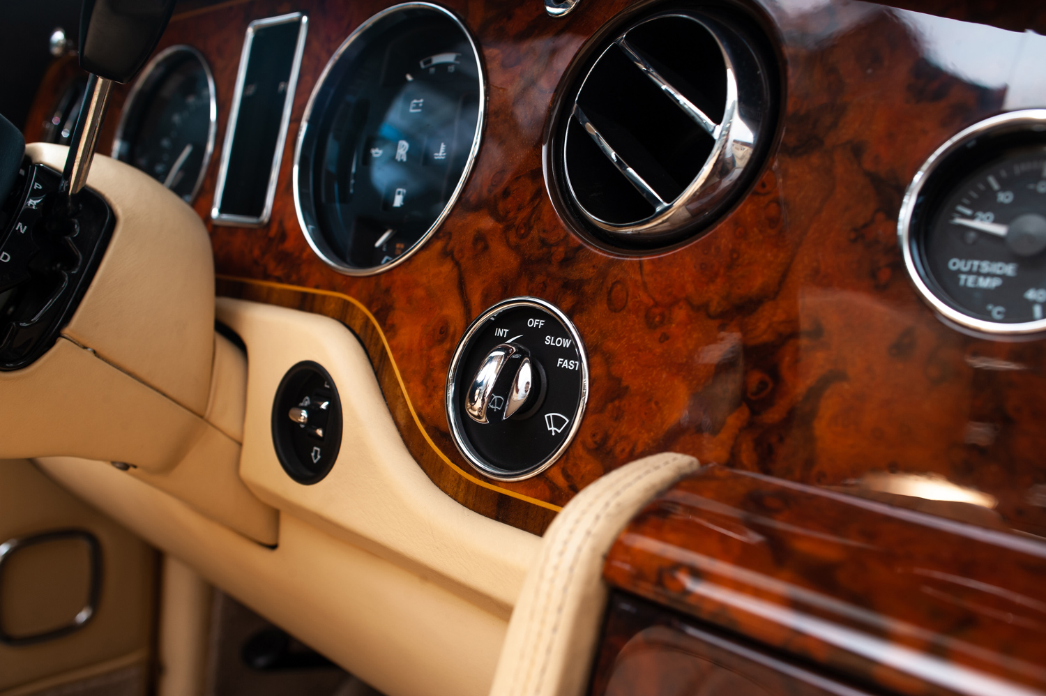 Rolls-Royce Corniche V